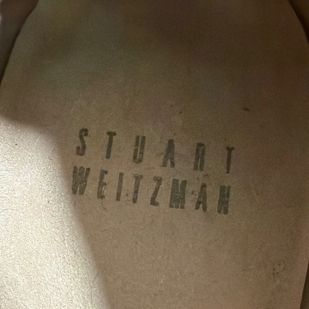 Stuart Weitzman Cream Leather Cap Toe Block Heel Pumps Size 7.5 Quiet Luxury⁠